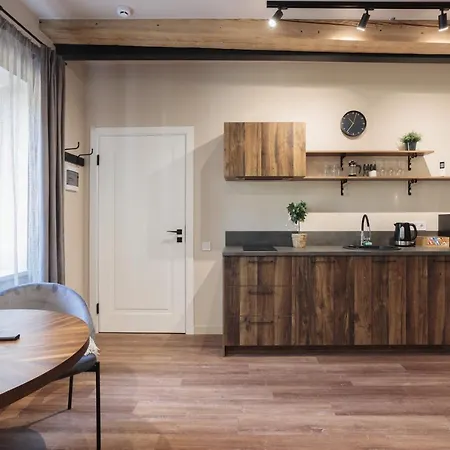Colonel & Apartment