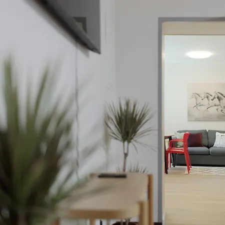 Colonel Suites&apartments *