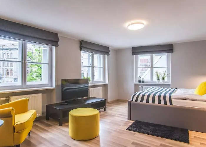 Апартаменты Colonel & *