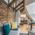Colonel Suites&apartments Appartement *