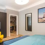Colonel Suites&apartments *