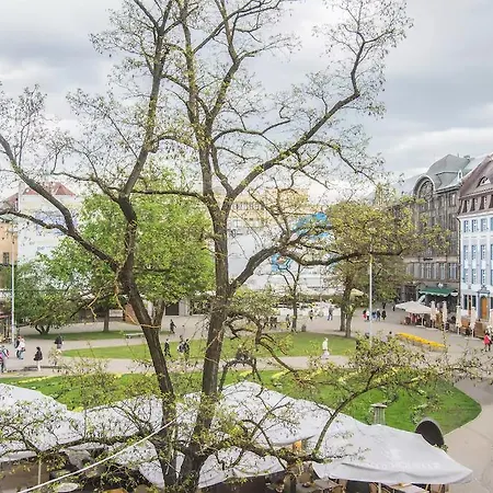 アパート Colonel &